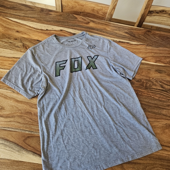 Fox Men's Gray and Green Short Sleeve Tee - Picture 1 of 2